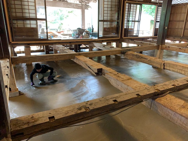 東林寺耐震基礎工事施工中写真